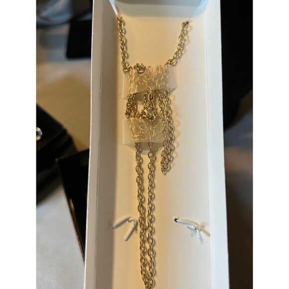 Jaclyn Smith Silver Tone Pendant Necklace - Picture 4 of 4